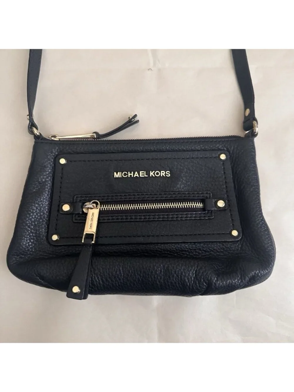 Michael Kors Black Leather Cross Body Bag Purse Gold Hardware Adjustable Strap